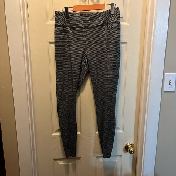 Toad & co womens gray black striped active leggings large - Picture 1 of 5
